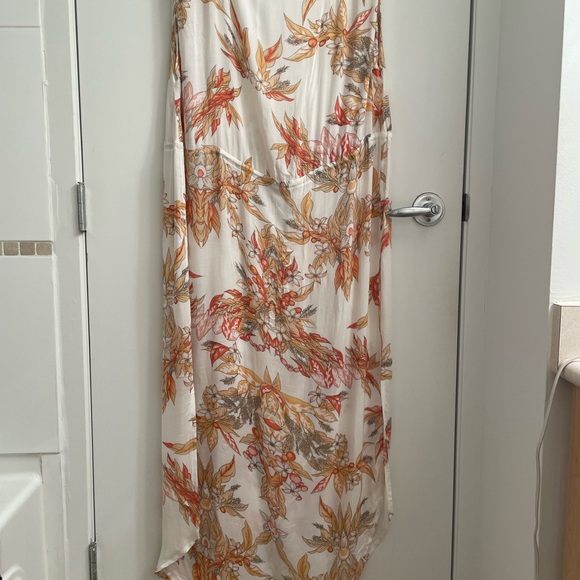 Mink Pink Printed Maxi Dress - Picture 4 of 5
